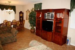 Private Home with Game Room & Spa! - Image 3