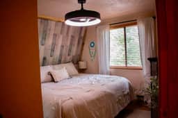 Cozy Mountain Cabin, close to Bryce/Zion, Sleeps 9 - Image 4