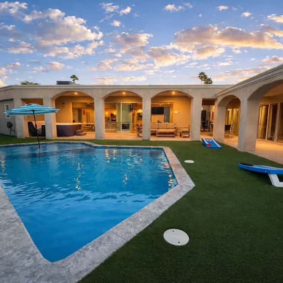 Vintage Vegas Retreat- Pool, Spa, Game Room & - Image 1