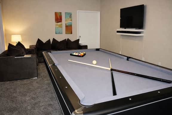 Private Pool & Spa, Monthly Stay, Pool Table - Image 3