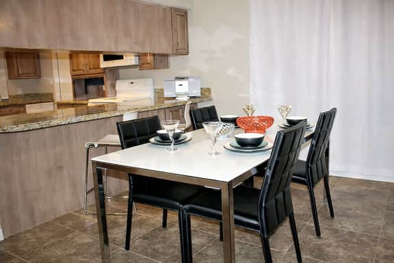Private Pool & Spa, Monthly Stay, Pool Table - Image 5