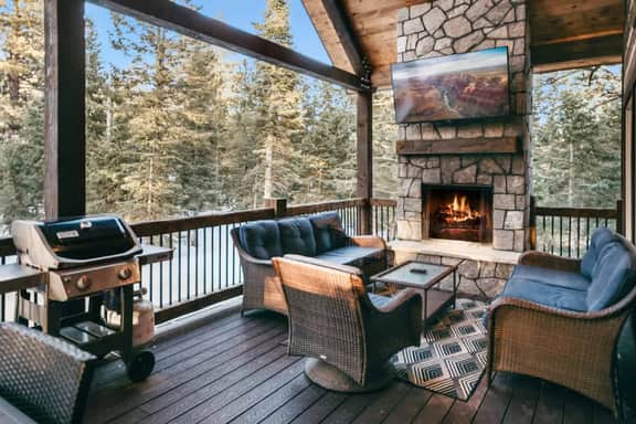 Luxury Duck Creek Cabin: Hot Tub, Game Room, - Image 3