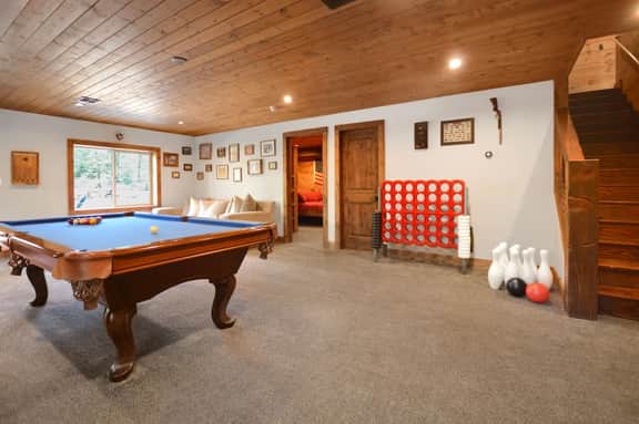 Luxury Duck Creek Cabin: Hot Tub, Game Room, - Image 4