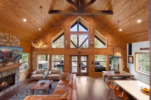 Luxury Duck Creek Cabin: Hot Tub, Game Room, - Image 2