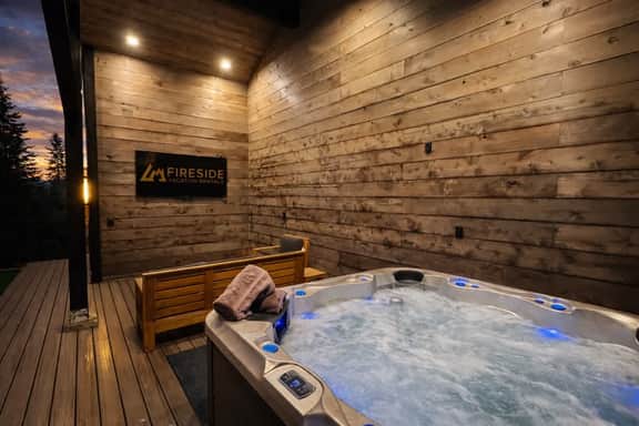 Duck Creek Luxury Chalet: Sauna, Spa + Game Loft - Image 5