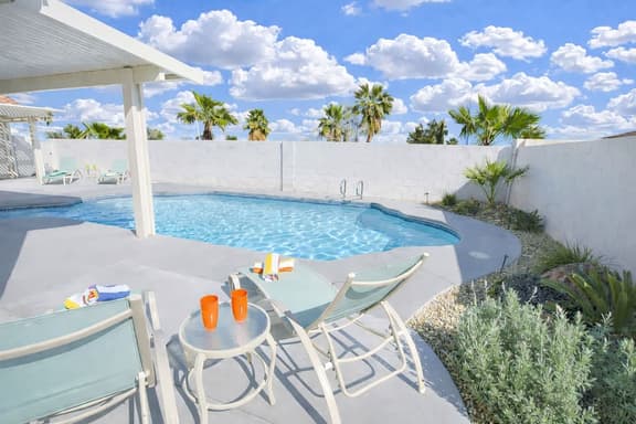 Private Pool & Spa, Monthly Stay, Pool Table - Image 1