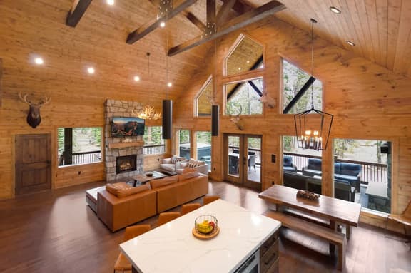 Luxury Duck Creek Cabin: Hot Tub, Game Room, - Image 1